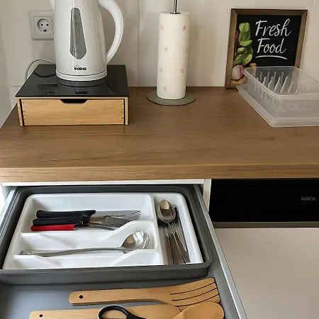 Apartment Black Z3 *